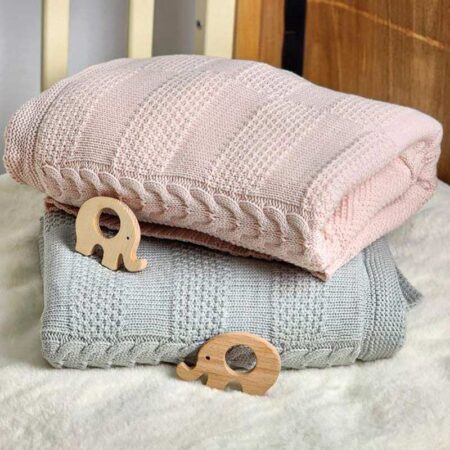 پتو دورپیچ نوزاد طرح بافت کلاهدار