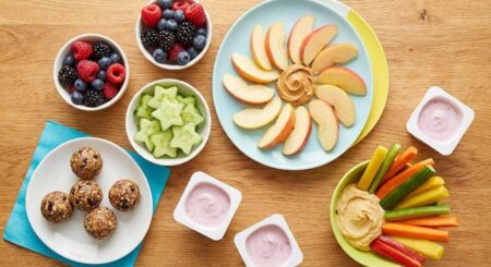 19 میان‌ وعده سالم برای کودکان (ساده و خوشمزه)